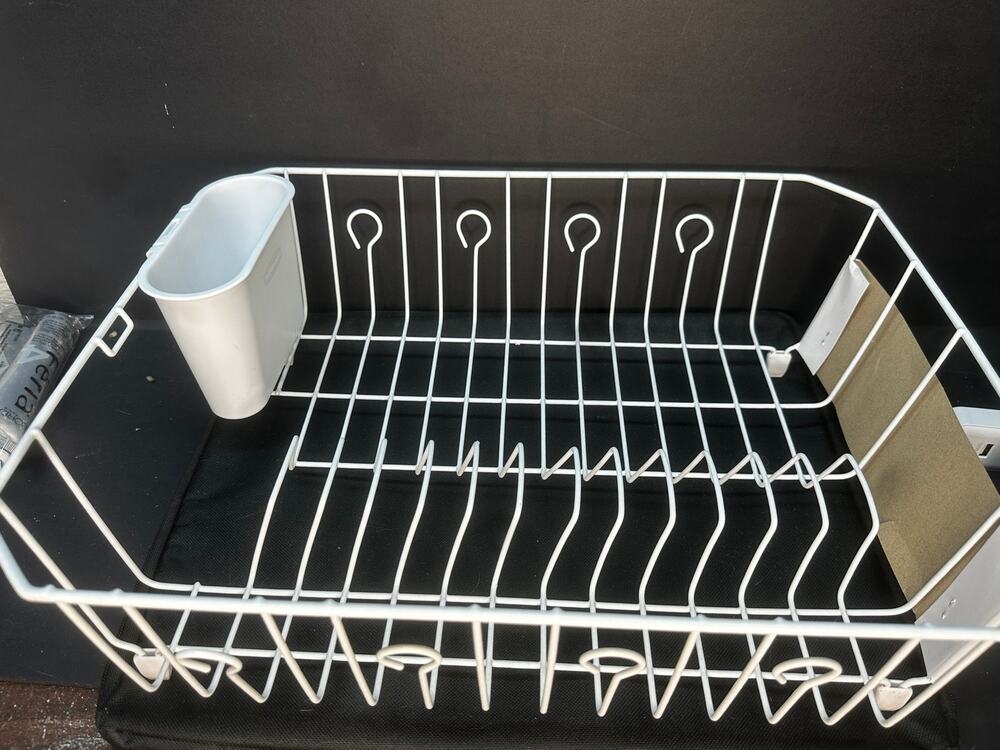 NEW Rubbermaid 6032 Dish Drainer, White Wire, Large, Dry Rack 13.8 X 17.6 X 5.9